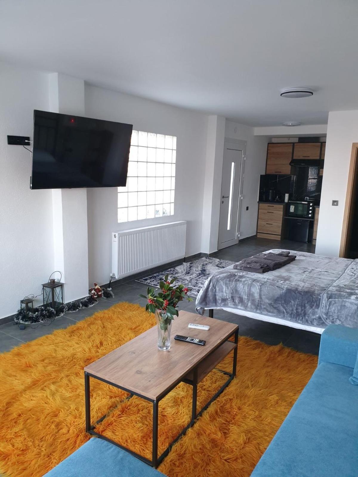 Apartment Elatovillage