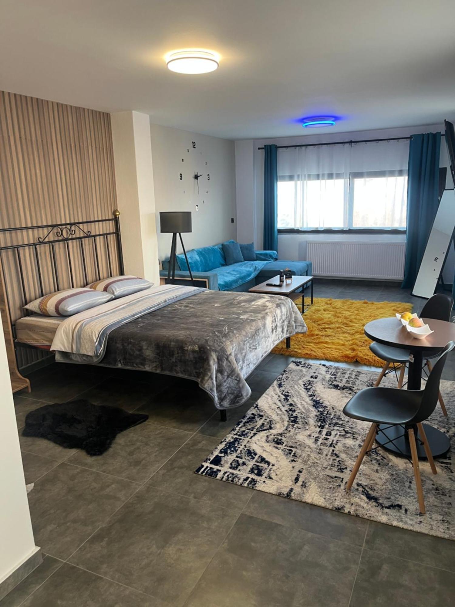 Apartment Elatovillage